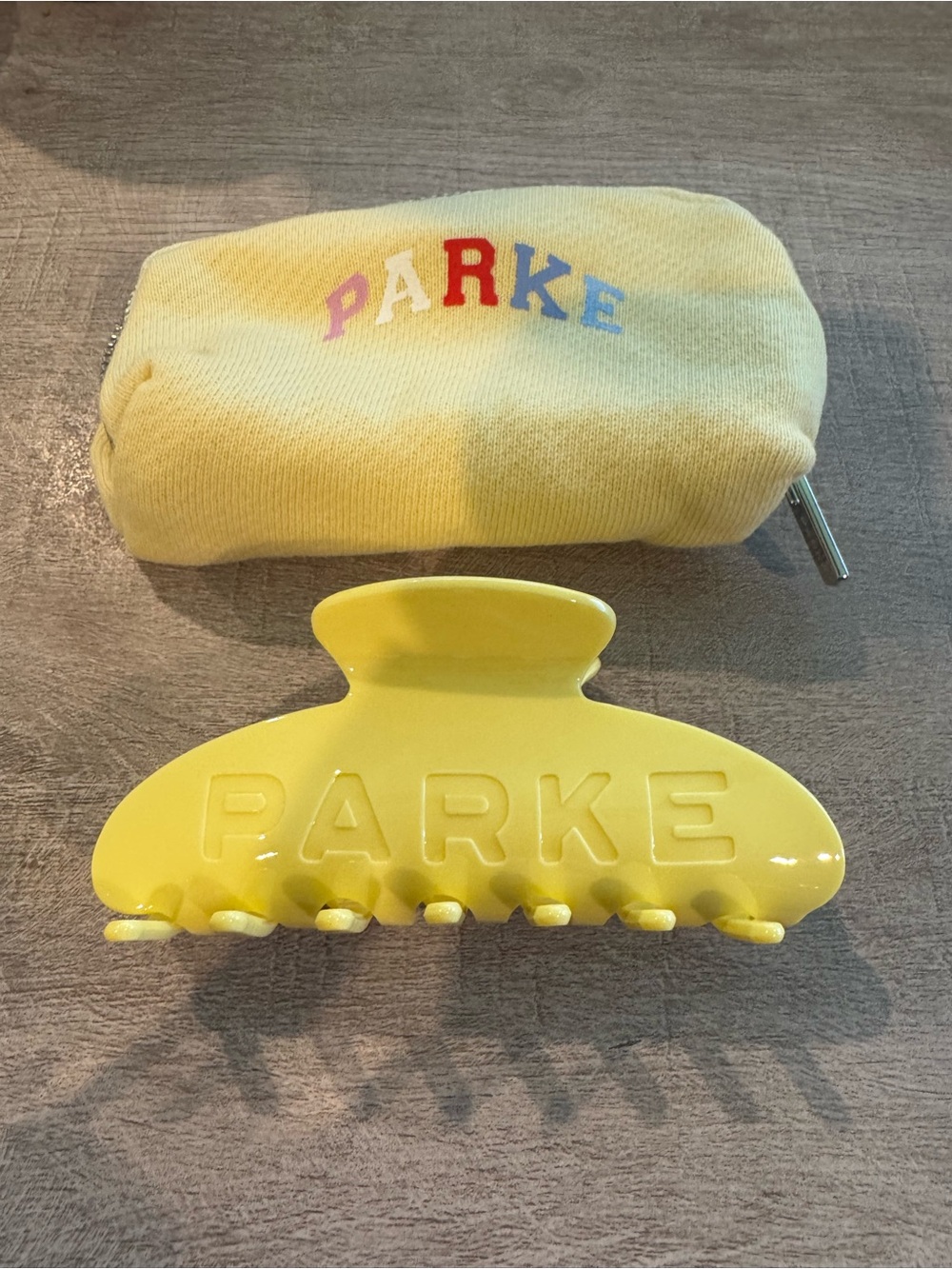 PARKE Summerland Peel Claw Clip with Matching Pouch - Sold Out Online